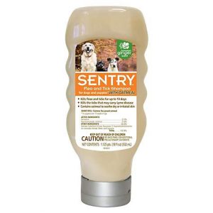 Sentry Flea & Tick Shampoo With Oatmeal For Dogs And Puppies